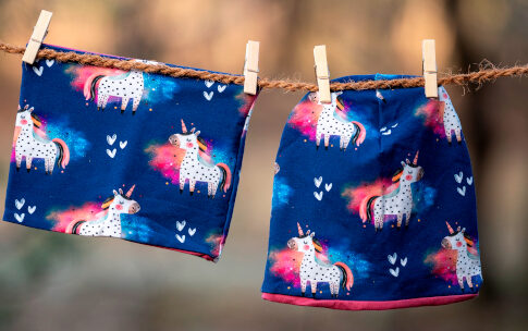 Mütze und Loop Einhorn